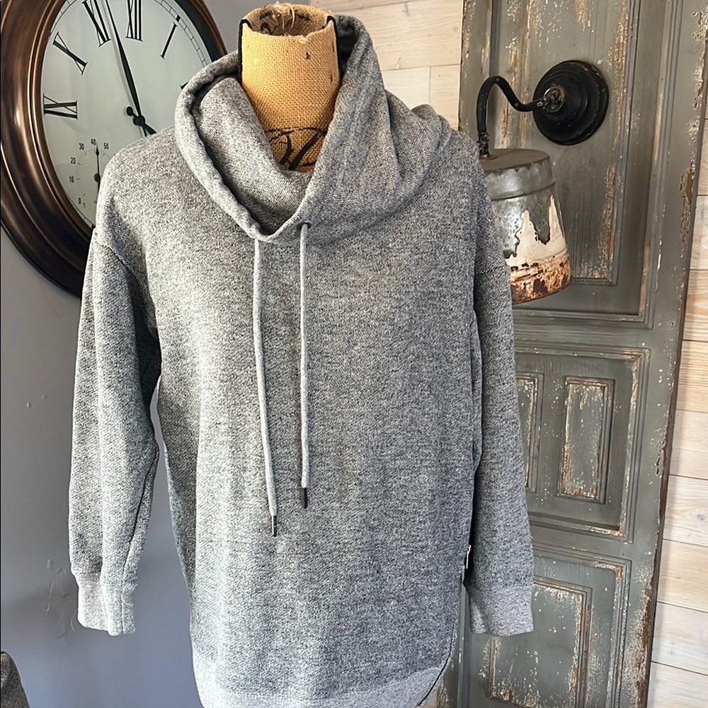 Gray Cowl Neck Sweater. M